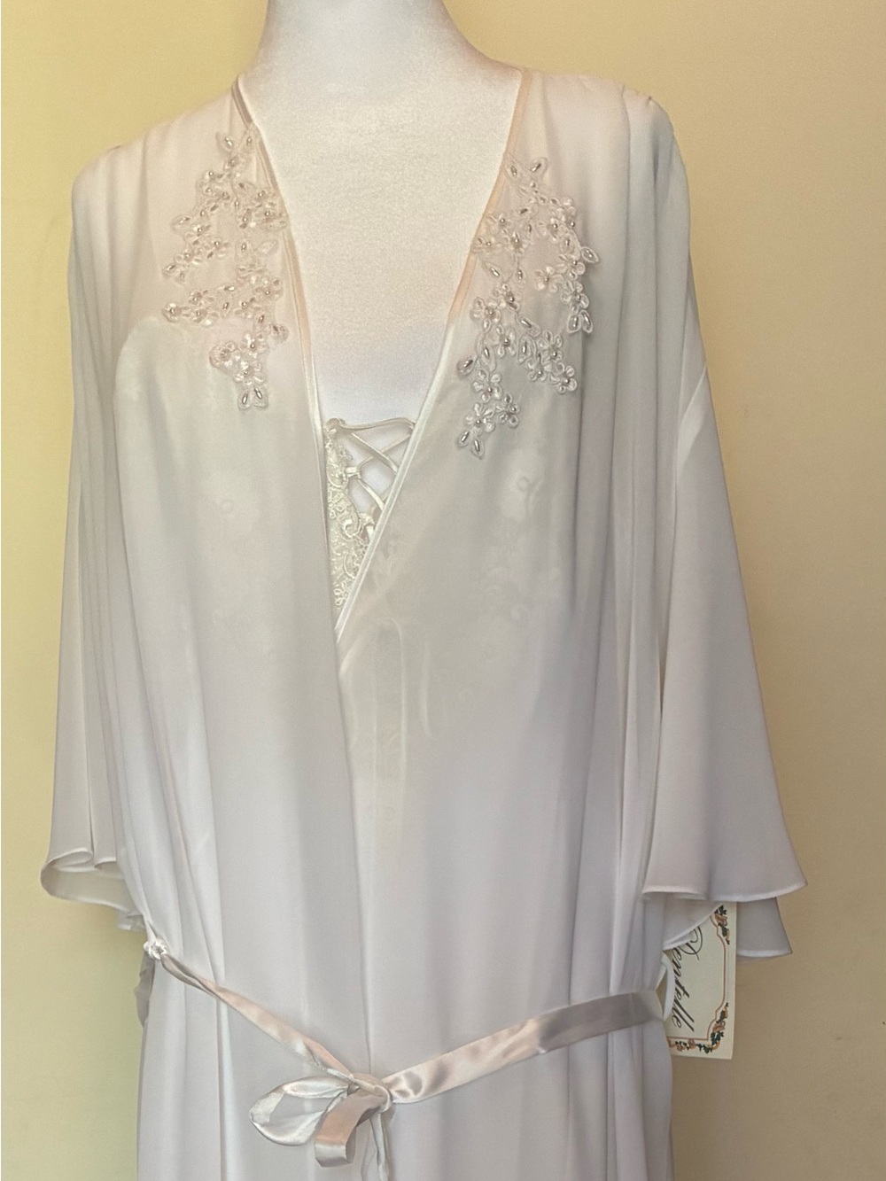Vintage Dentelle NWT Ivory Pearl Satin Lace-Up Nightgown Long Robe Set Peignoir - Picture 5 of 8
